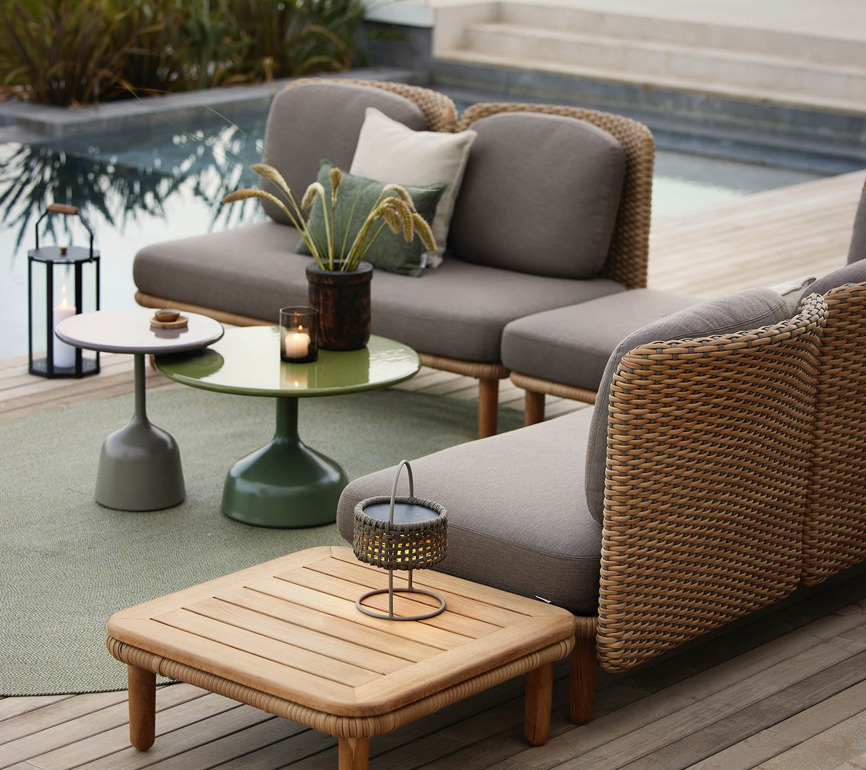 Arch 3-seater sofa w/low arm/backrest & chaise lounge