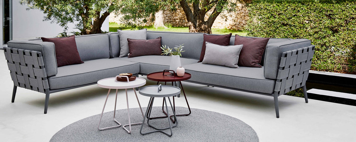 Conic modular corner sofa