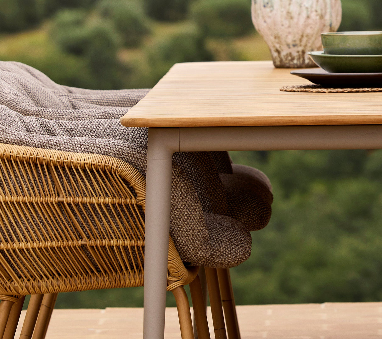 Core dining table, 210x90 cm