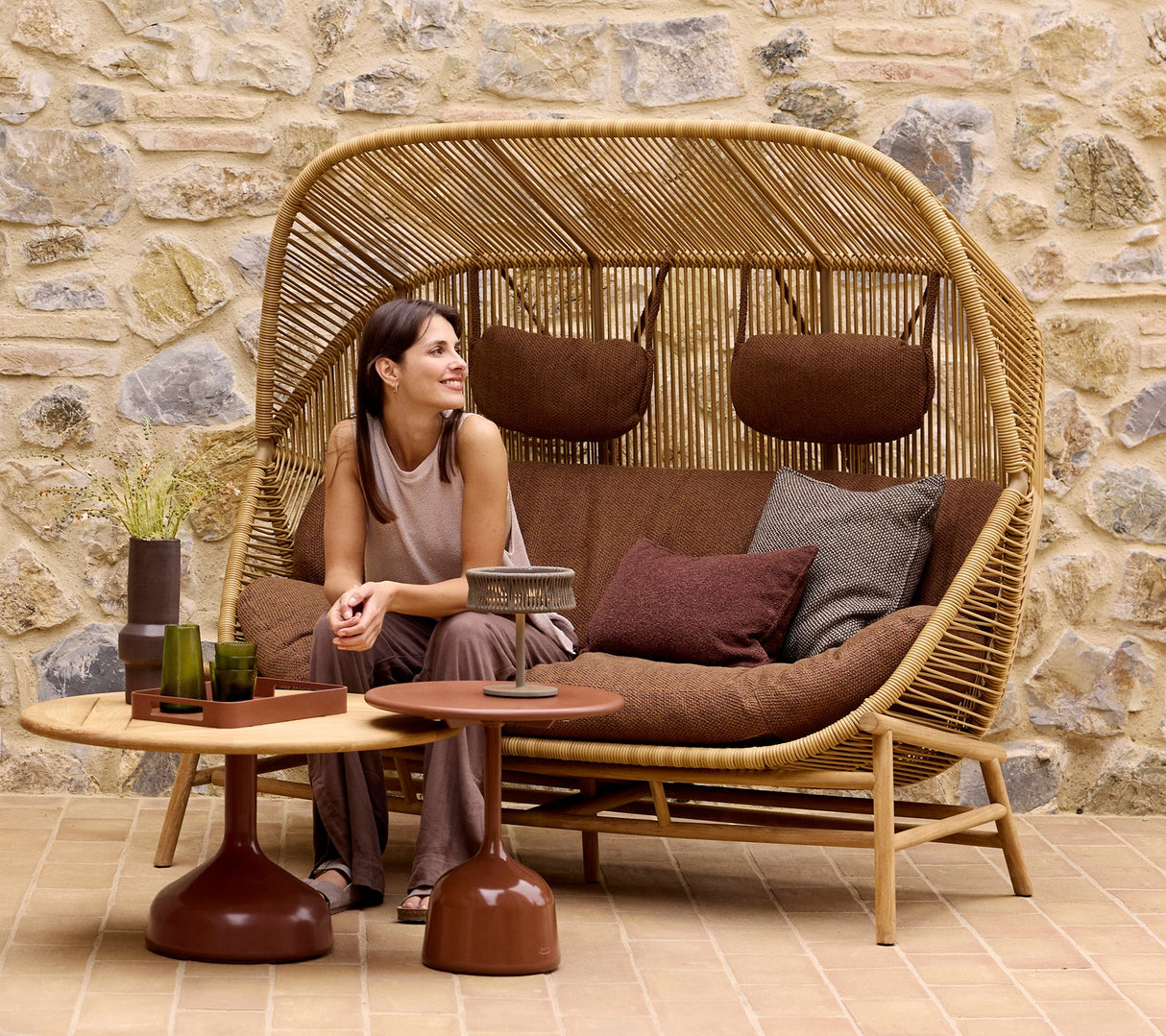 Hive 2-seater sofa