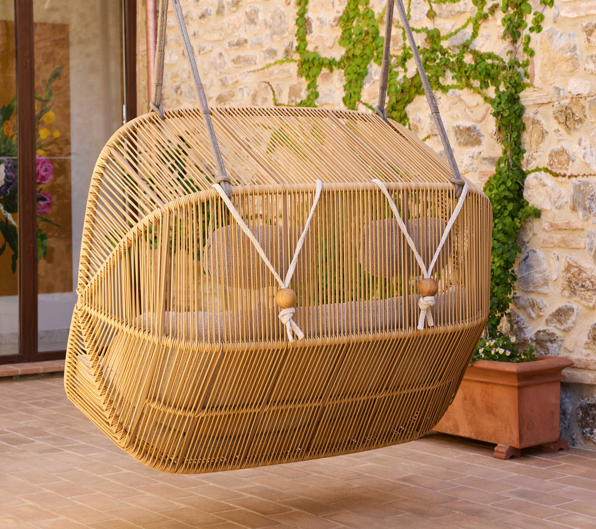 Hive 2-seater sofa