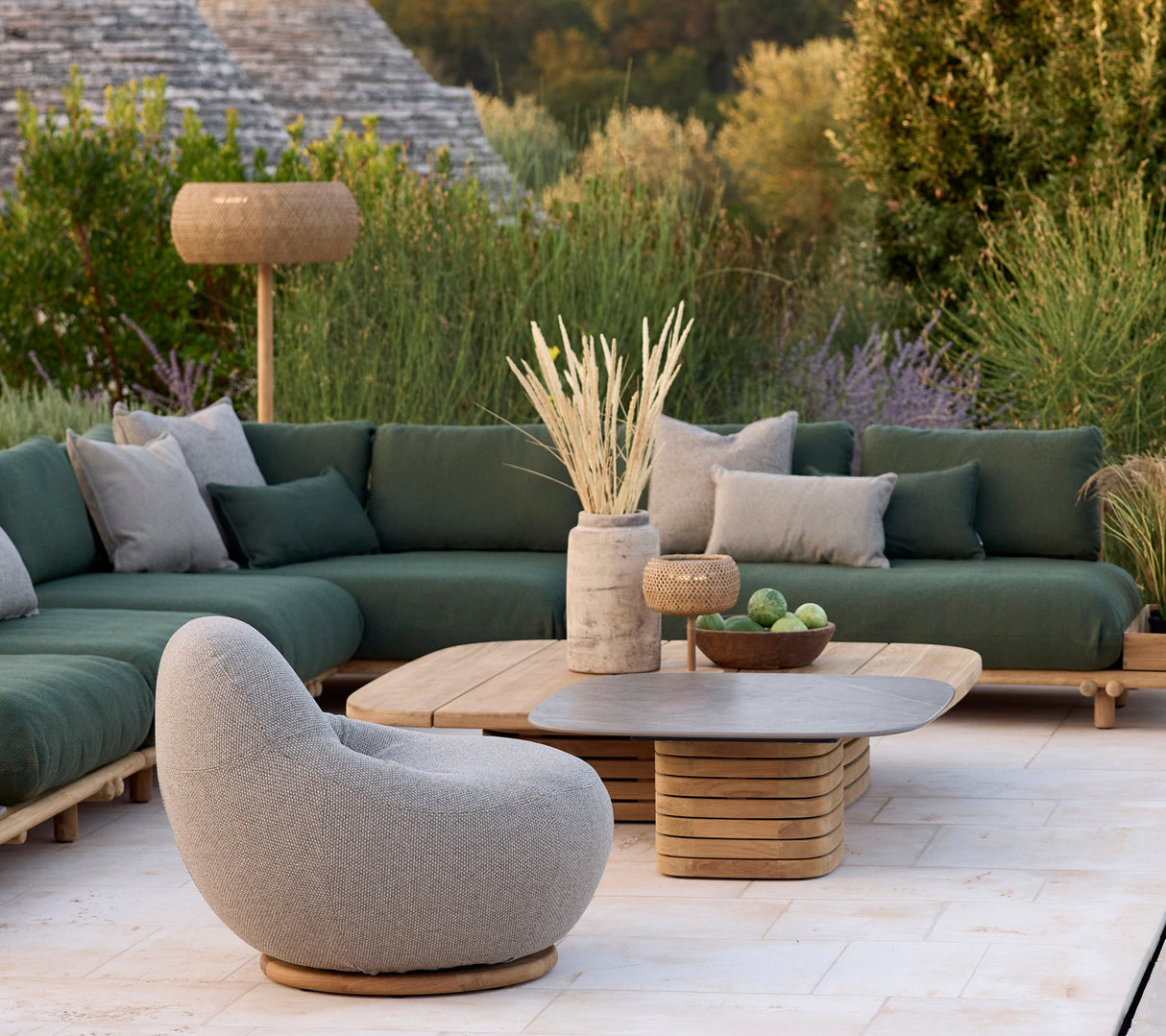 Mellow coffee table, square - small