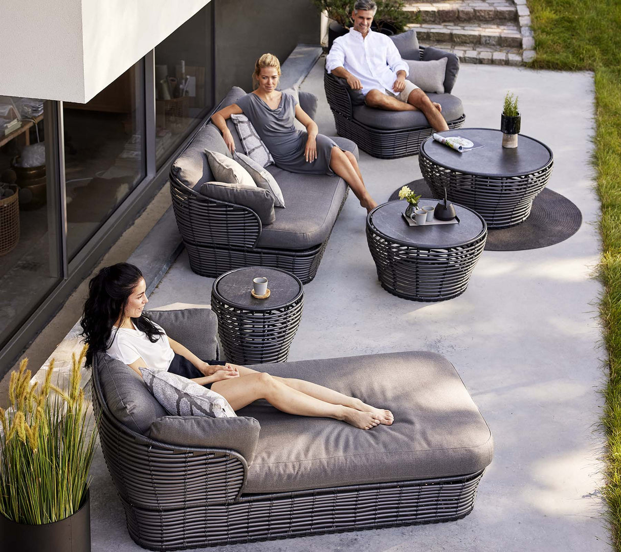 Basket coffee table, small