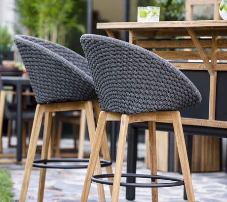 Peacock bar chair