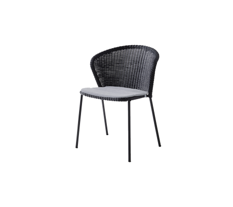 Lean chair