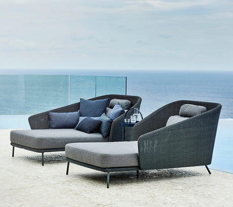 Mega daybed, right