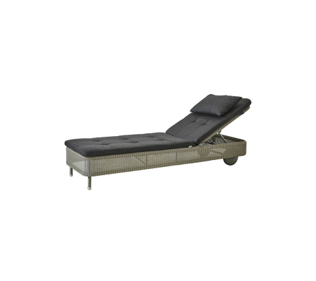 Presley sunbed