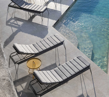 Breeze sunbed