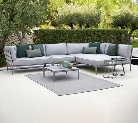 Conic daybed module