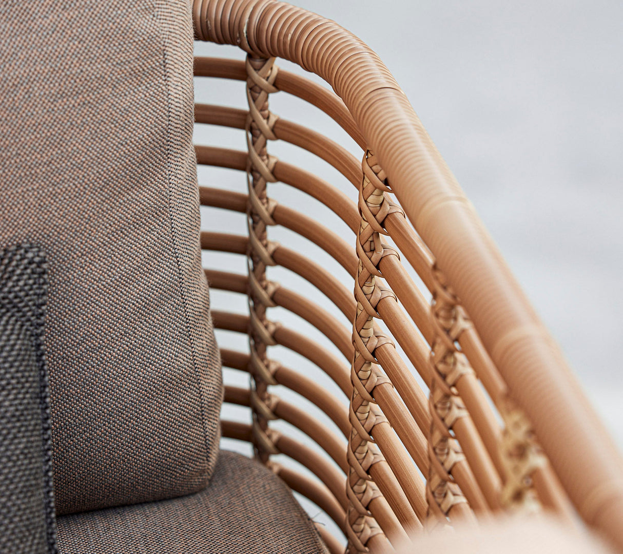 Sense lounge chair