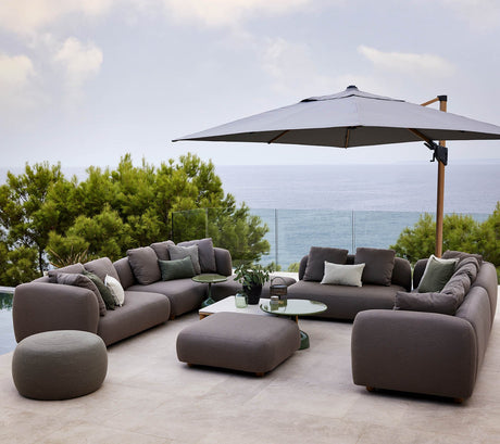 Capture corner sofa w/table & chaise lounge