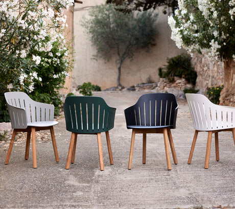 Choice chair with teak legs