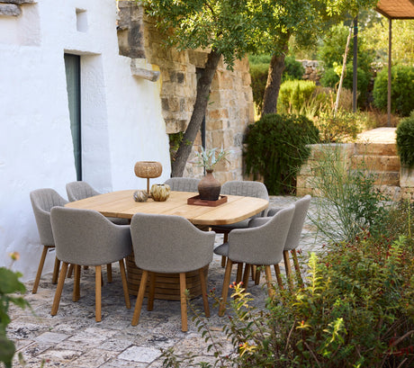Mellow dining table, square