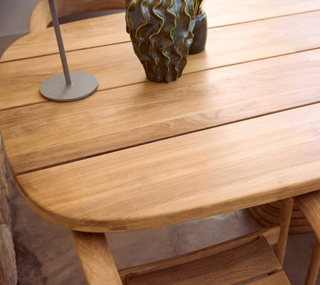 Mellow dining table, oval - large