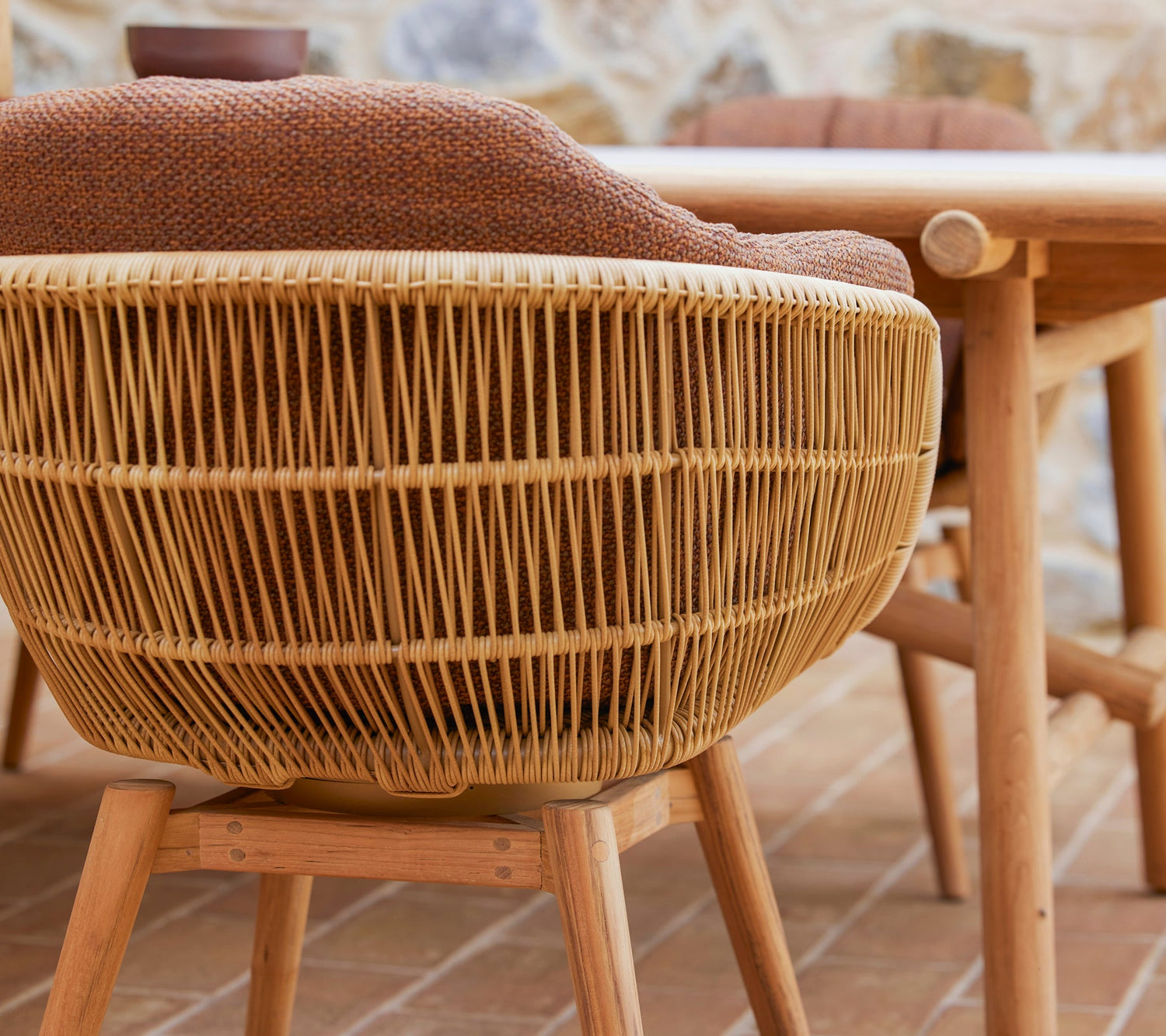 Stay chair w/teak swivel