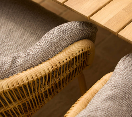 Stay chair, stackable